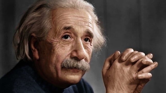 Albert Einstein, científico: "La vida es como una bicicleta: si quieres mantener el equilibrio, pedalea hacia delante"