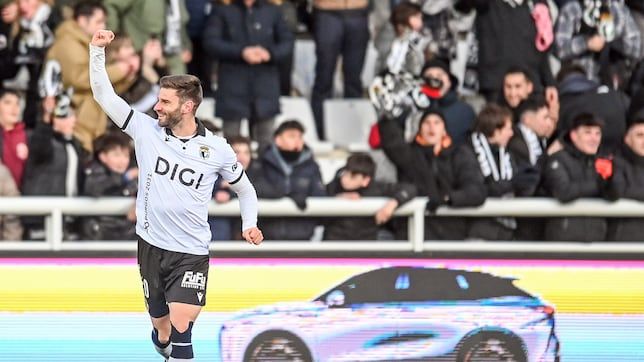 El Burgos y Ceuta no quieren dejar su paseo por las nubes