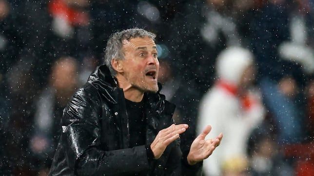 A tus pies, Luis Enrique