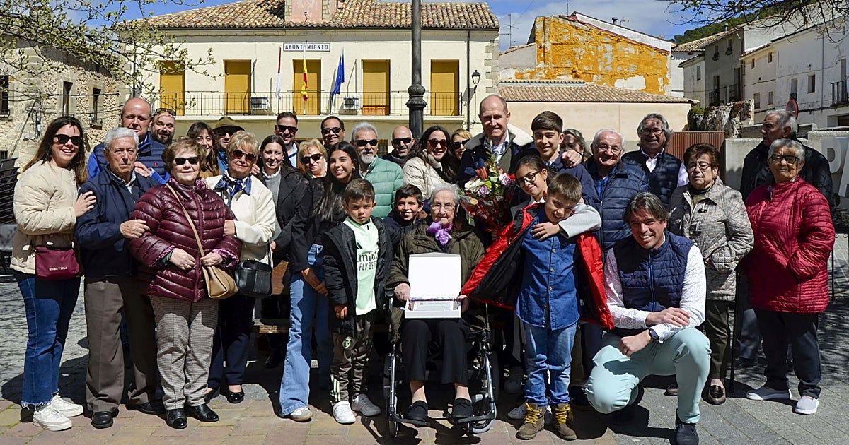 Pareja celebra el siglo de vida de Luisa Quero, un referente ligado a la historia del municipio